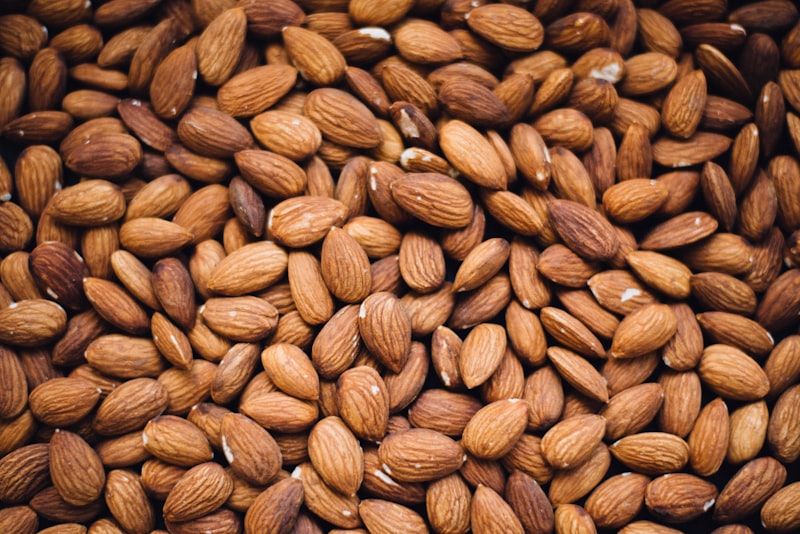 Organic Whole Almonds (Pouch)